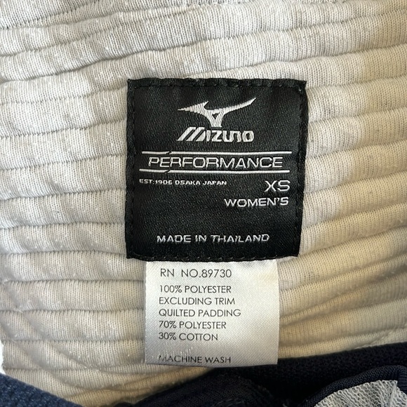 Navy Mizuno womens’s softball pants - size xs - Picture 3 of 4